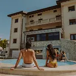 Hotel Halanus And Alanno