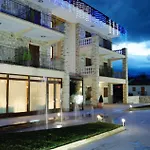 Hotel Halanus And Alanno