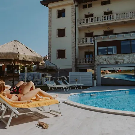 Halanus And 3* Alanno