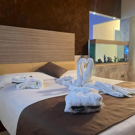 Halanus And Hotel 3*