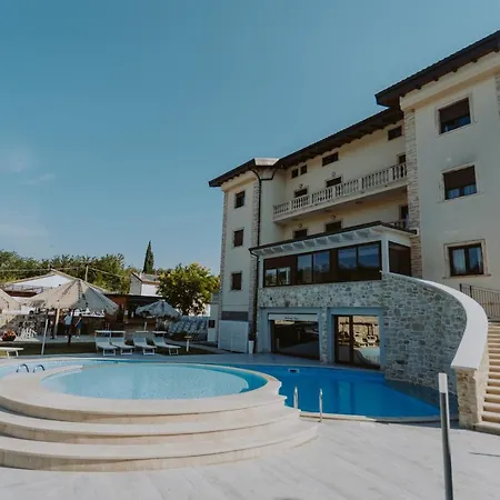 Отель Halanus And