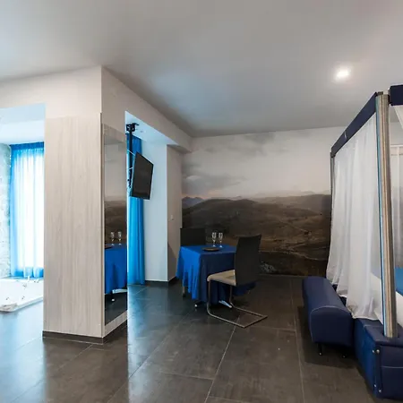 Отель Halanus And Alanno