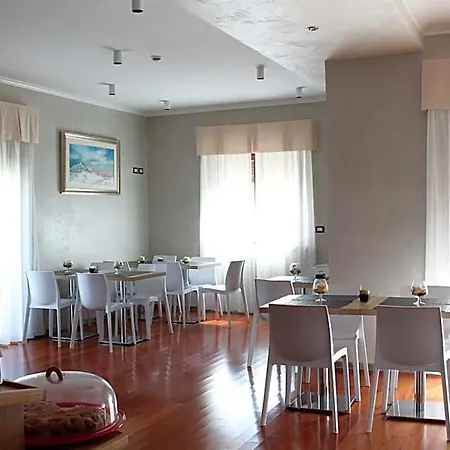 Hotel Halanus And Alanno