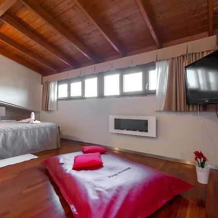 Hotel Halanus And Alanno