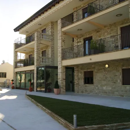 Halanus And Szálloda