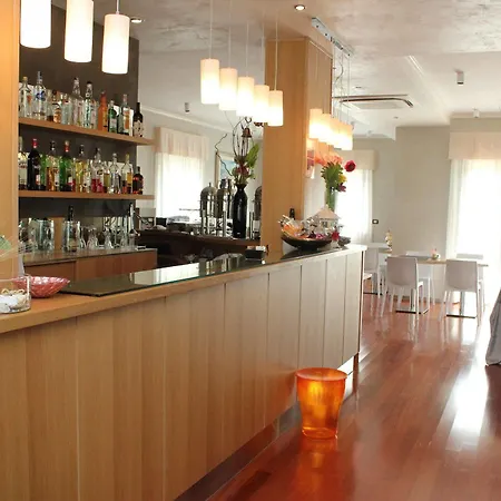 Halanus And Hotel Alanno