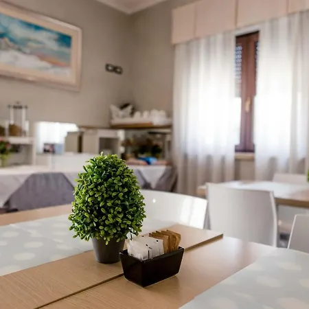 Hotel Halanus And 3*