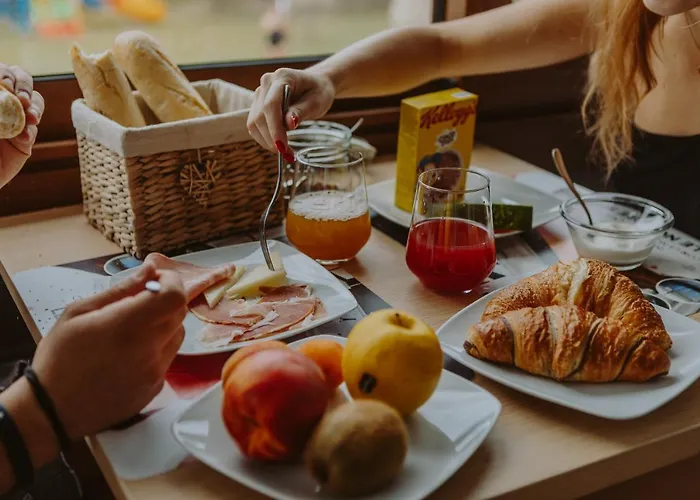 Halanus And Szálloda 3*