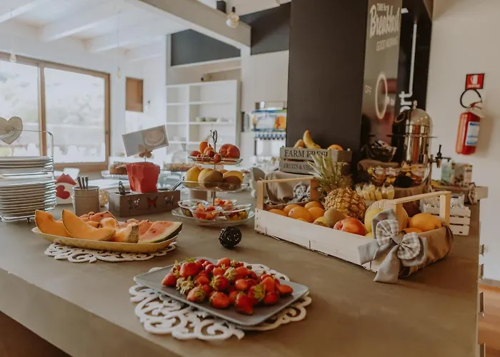 Отель Halanus And