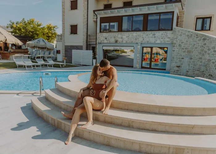 Szálloda Halanus And 3*