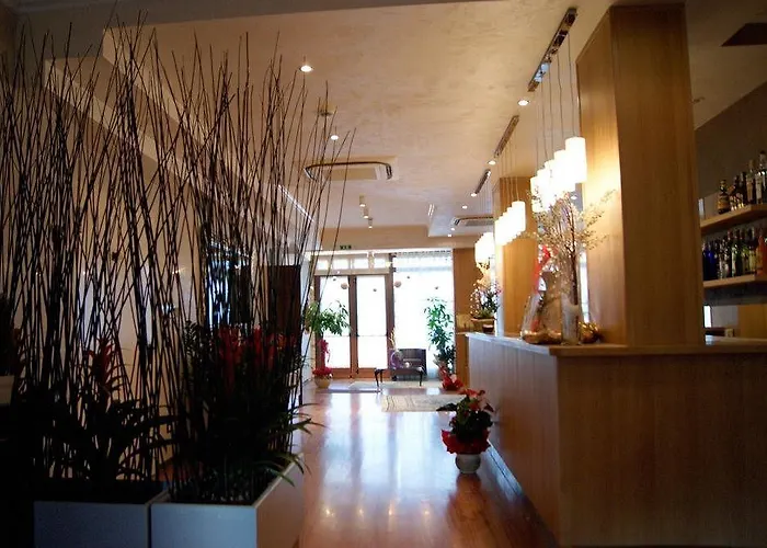 Halanus And Отель Alanno