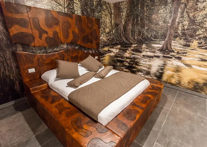 Halanus And Szálloda