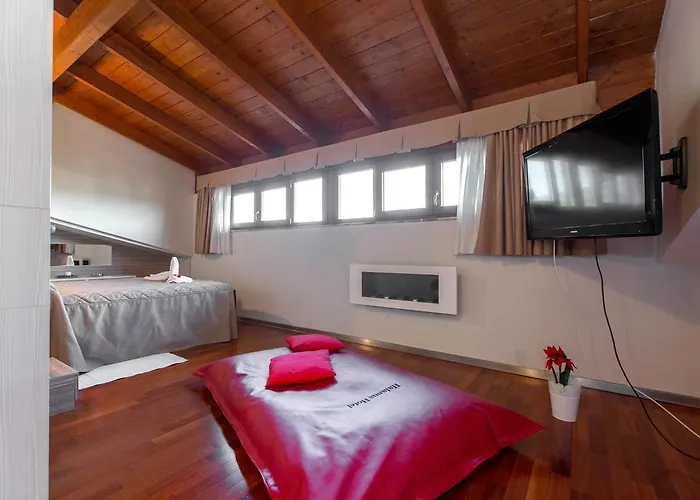 Szálloda Halanus And Alanno