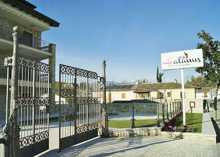 Halanus And Szálloda Alanno