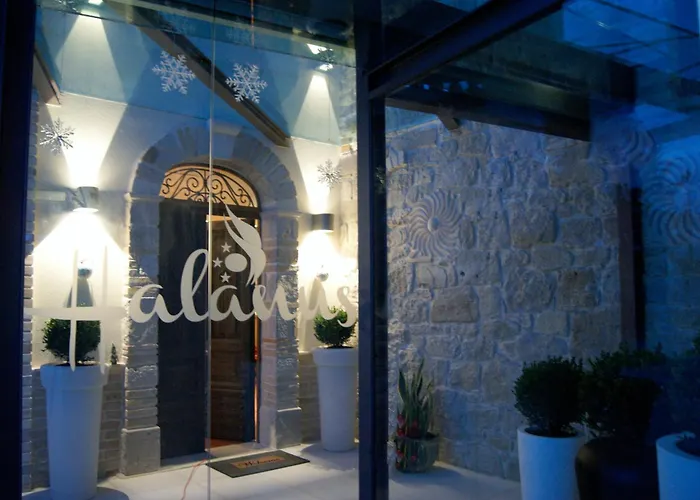 Halanus And Отель 3*