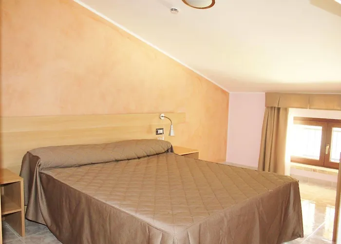 Halanus And Szálloda